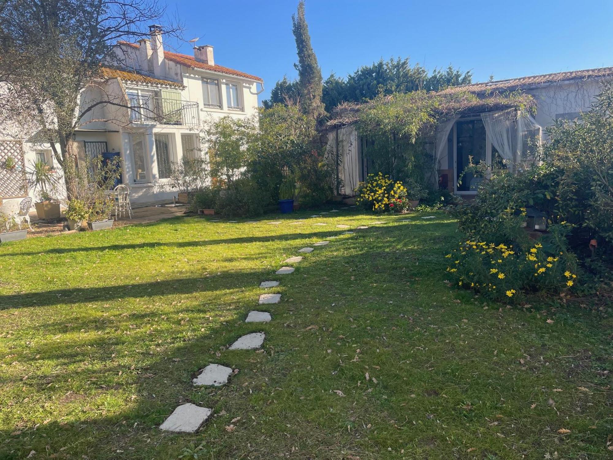 Chambre Seville - Mas Saint-Louis - Piscine Chauffee Aigues-Mortes Exterior photo